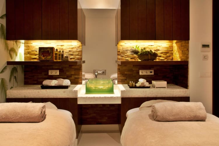 Spa massage beds